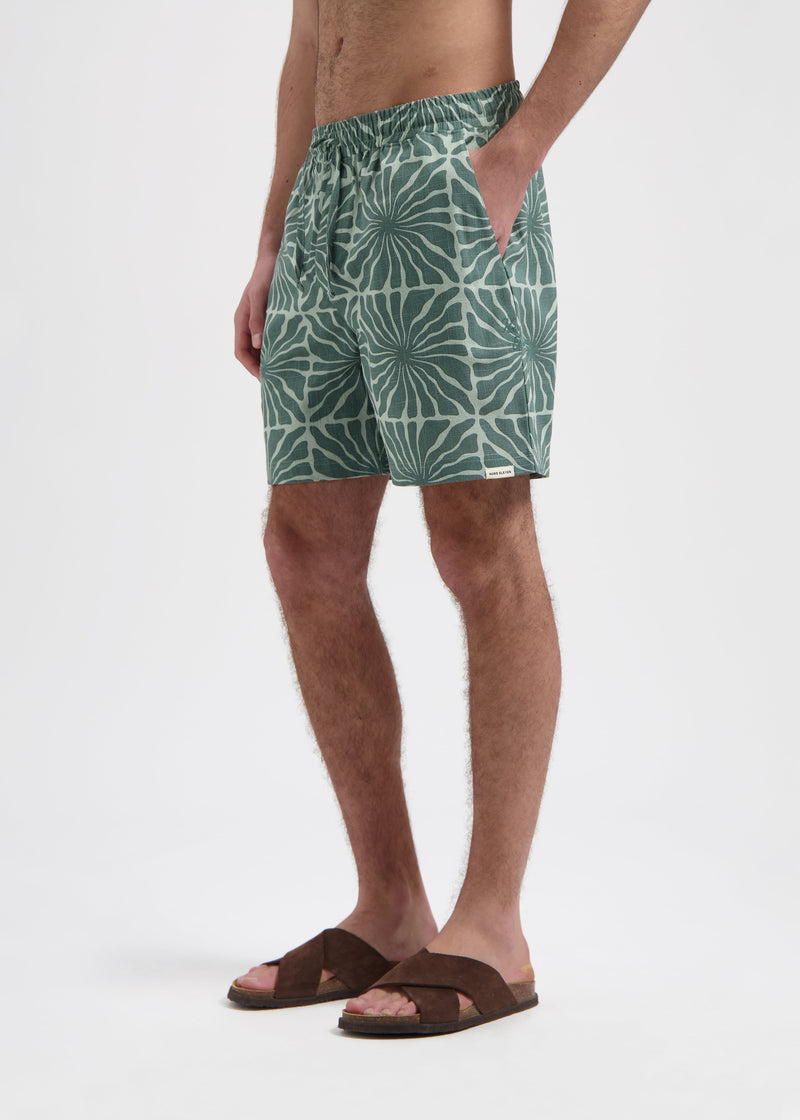 Shorts flameados de flores - Verde