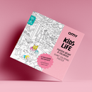 Packaging du poster géant à colorier "Kids Life" par OMY sur fond rose