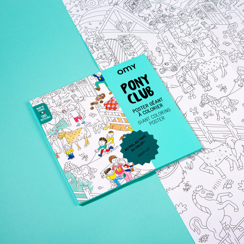 Poster géant Poney Club à colorier à plat sur fond turquoise, illustrant un centre équestre amusant.