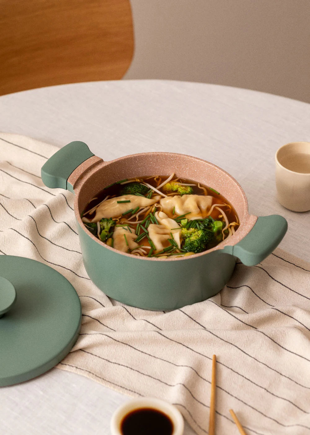 Pot Studio - Casserole En Fonte D'Aluminium Avec Poignées En Bakélite - 20Cm - Vert Sauge & Cuivre