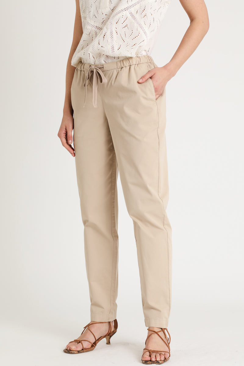 Berenice - Beige Carrot-Fit Trousers