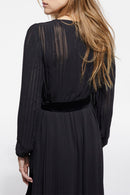 Vestido plisado - Negro - Mujer