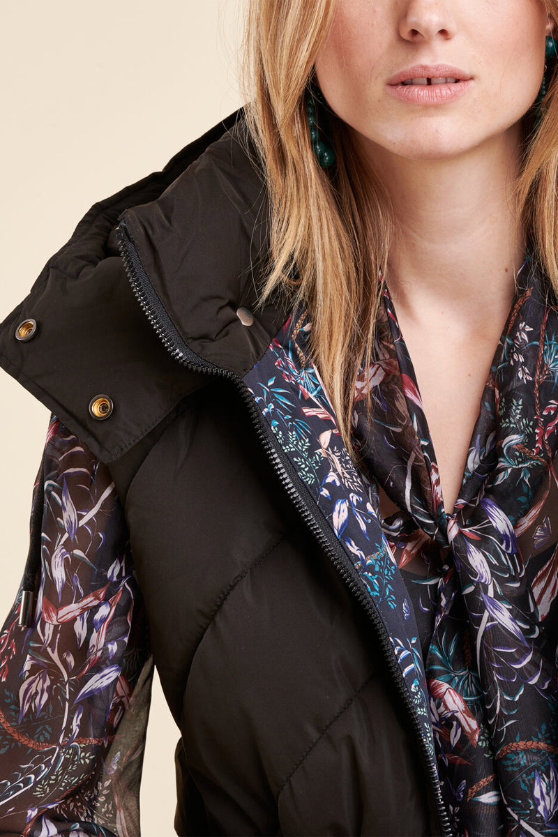 Hooded Sleeveless Puffer Jacket Rome - Black
