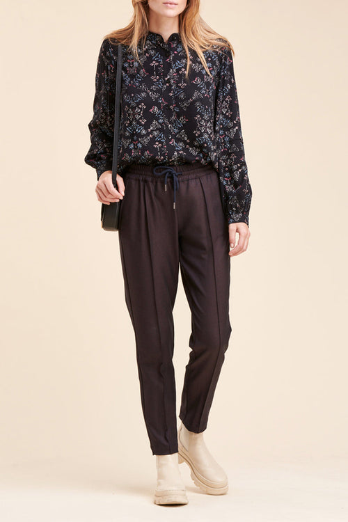 Risar Carrot Trousers Brown