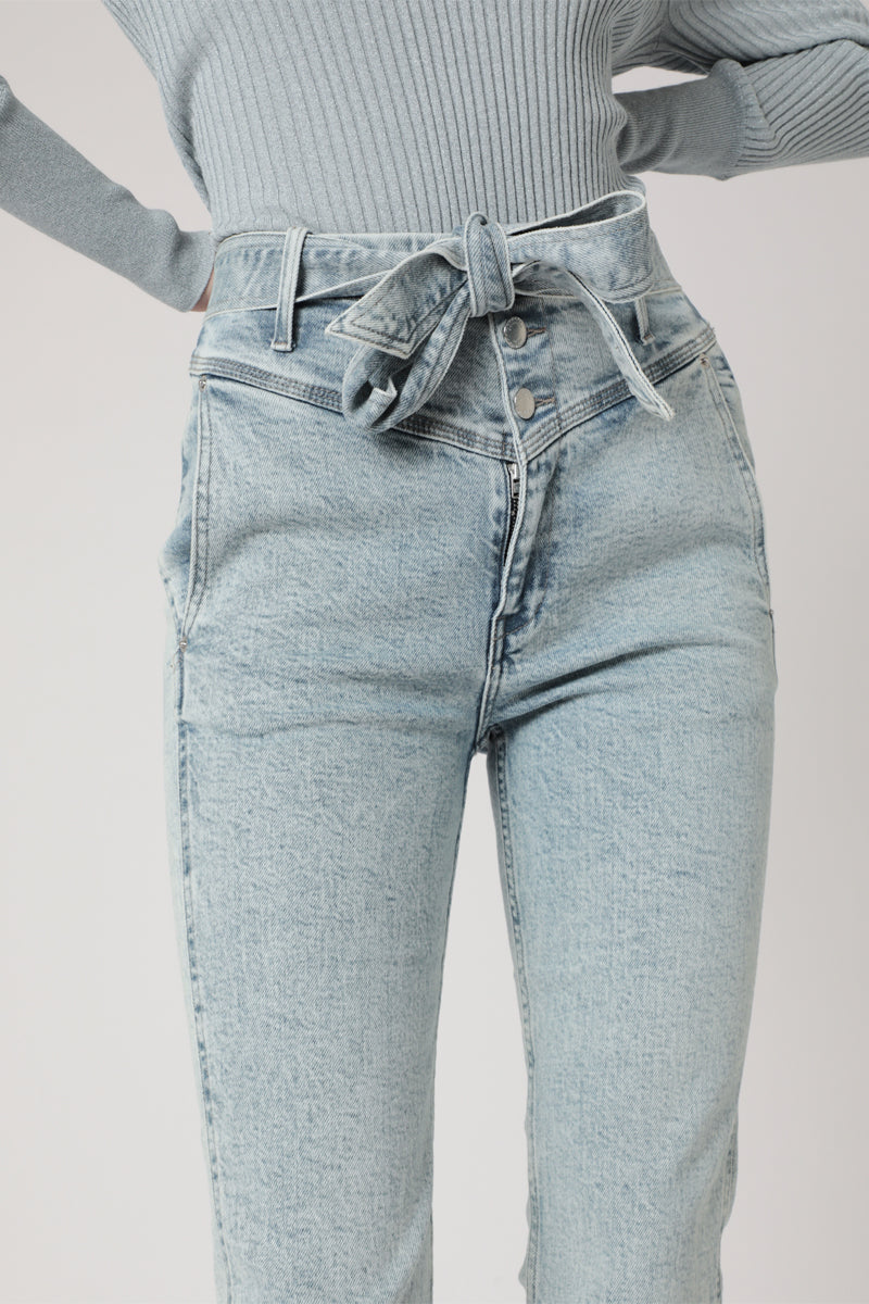 High Waisted Slim Jeans with Belt - Bleach