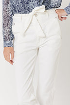 Berenice - Vaqueros Slim Talle Alto Con Cinturón - Off White