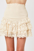 Berenice - Falda Corta Lisa Bordada Con Volante - Beige