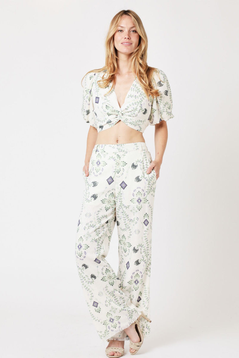 Top Corto Estampado Con Lazo Frontal - Hojas Verdes