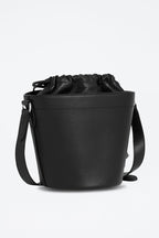 Le Tanneur - Pequeño Bolso Cubo de Cuero Gisèle - Negro
