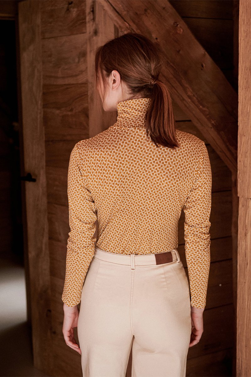 Karl Marc John – Atlas Turtleneck – Mustard
