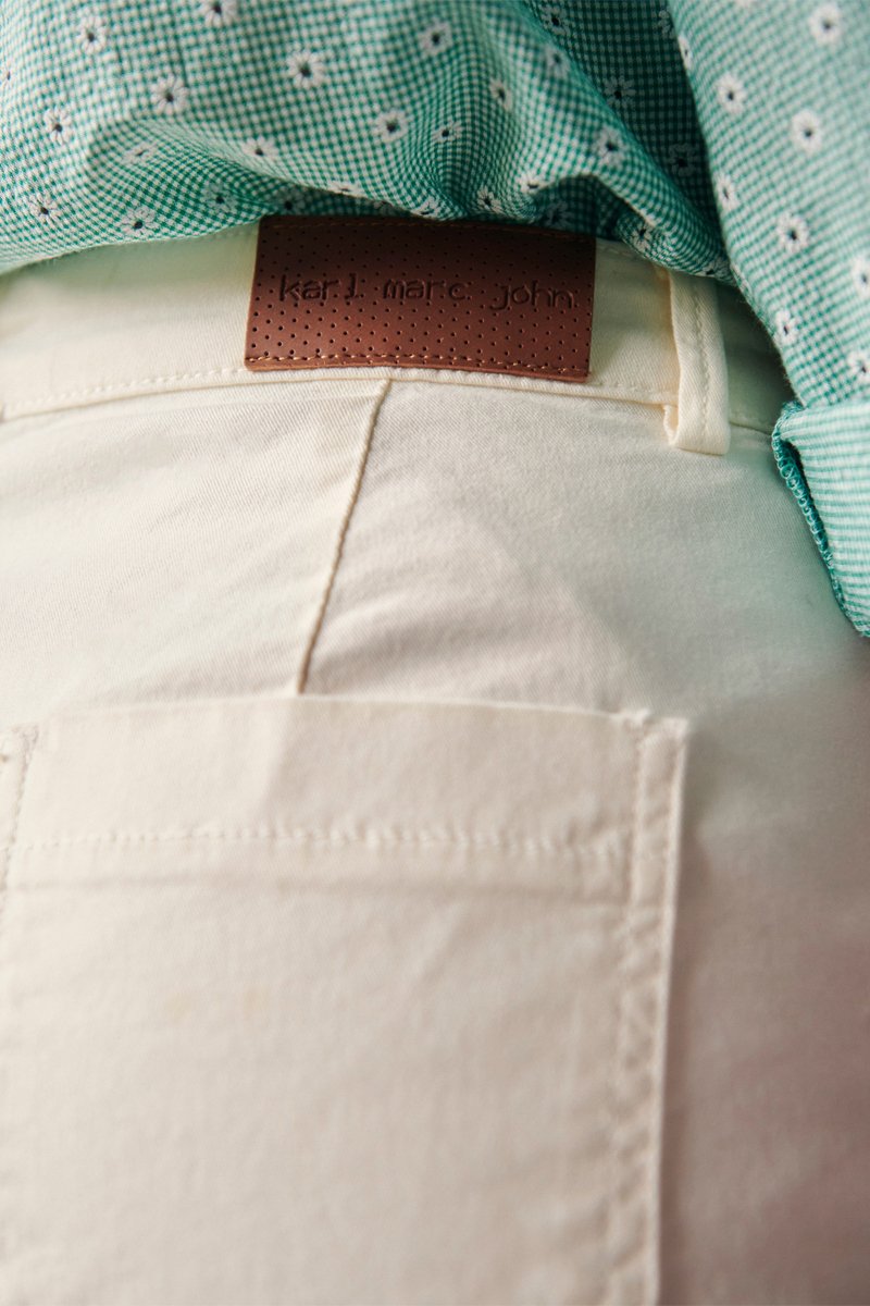 Karl Marc John - Pantalones cortos italianos de talle alto - Blanco