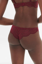 String Karma - Rouge Foncé