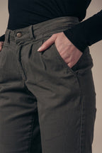 High-Waist Carrot-Leg Trousers Prusse - Khaki