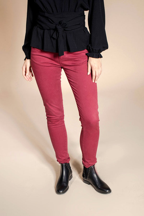 Pantalón slim con pómulo - Rosa oscuro