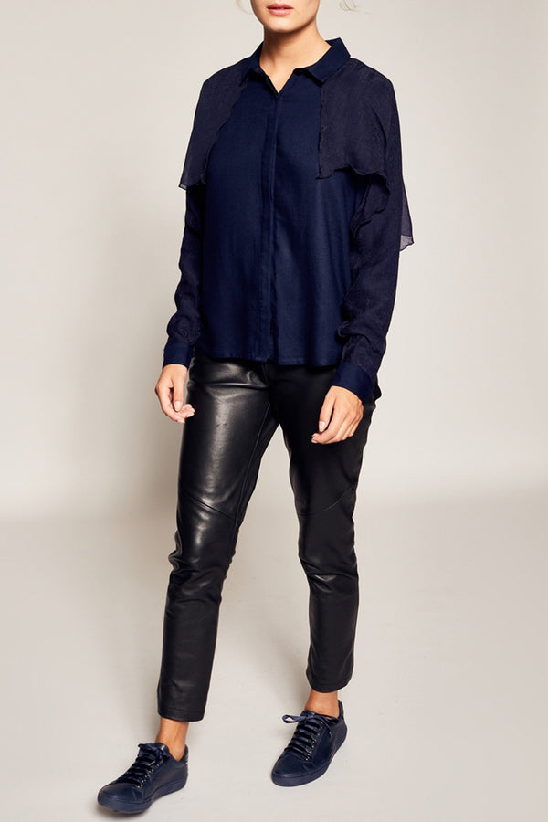 Blusa con volantes - Azul marino