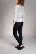 Blusa Frisson - Gris Claro y Crudo