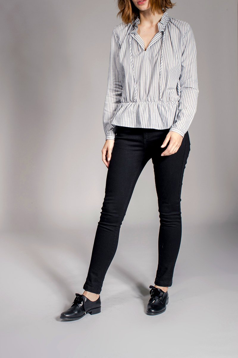 Blusa Frisson - Gris Claro y Crudo