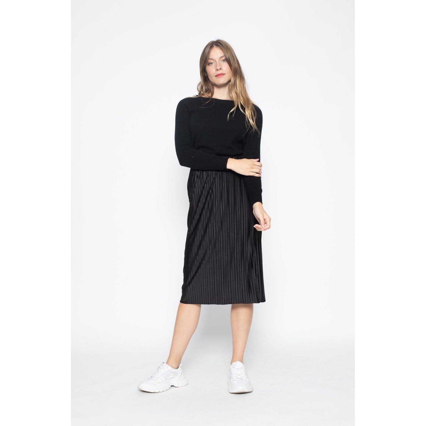 Open-Back Boat Neck Cashmere Jumper Leslie Black, 100% Cashmere, 2-Ply, Jersey - Women