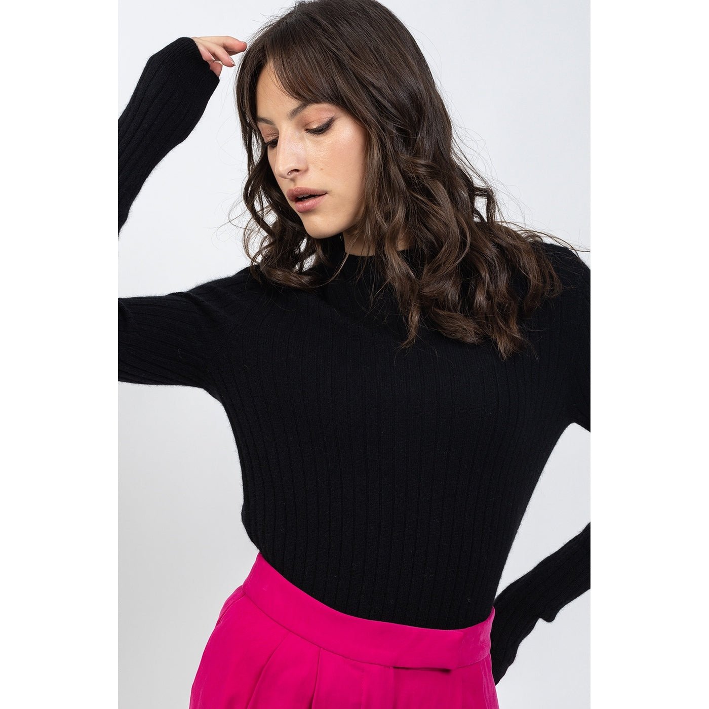 Jersey Cuello Redondo Bella Negro, Canalé Tradicional, 100% Cachemira, 2 Hilos - Mujer