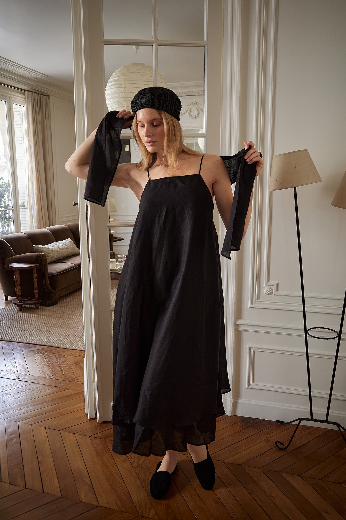 Robe Mi-Longue En Ramie Avec Écharpe Noir