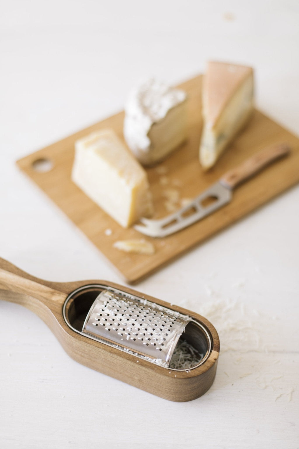 Acacia Cheese Grater - Brown