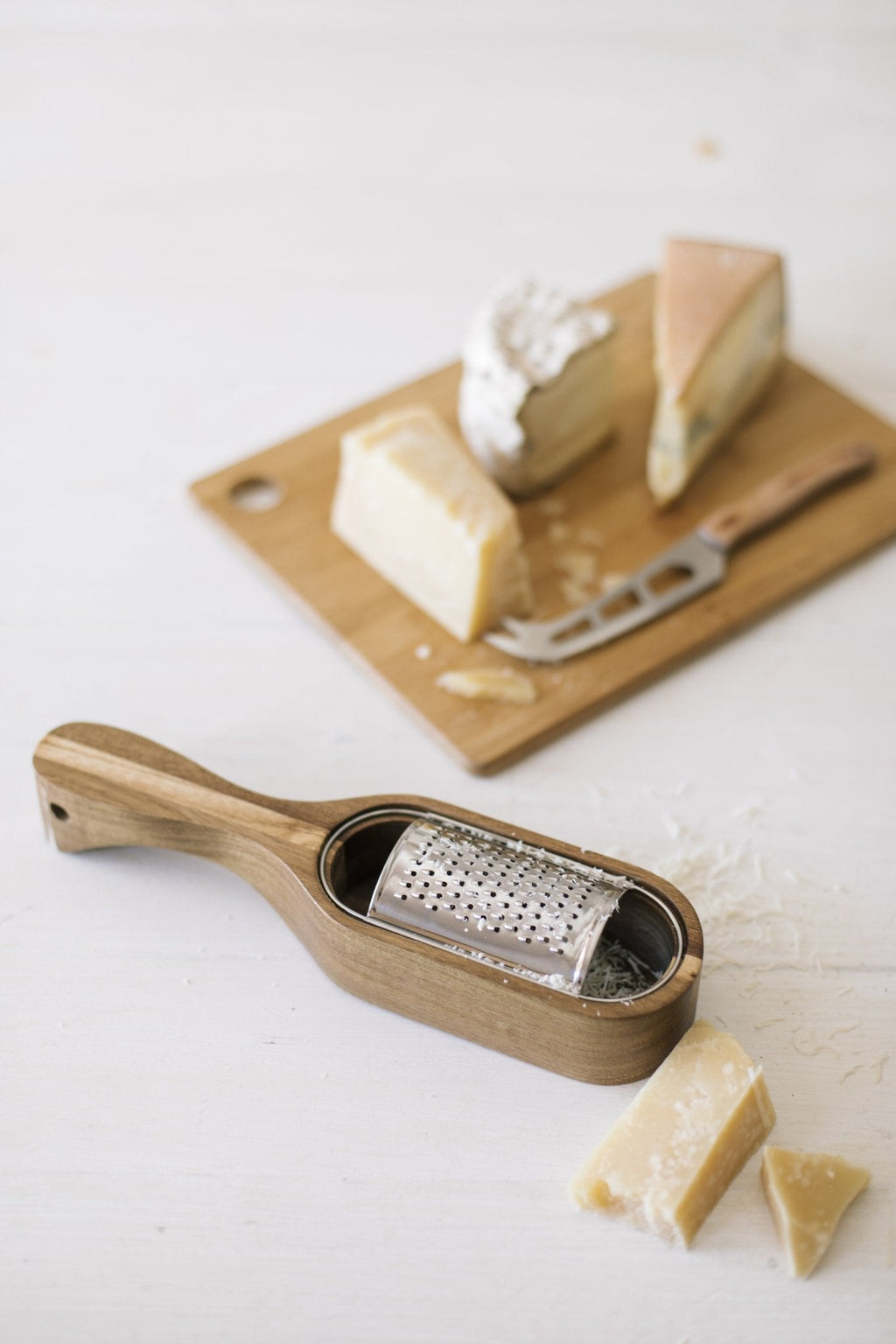 Acacia Cheese Grater - Brown