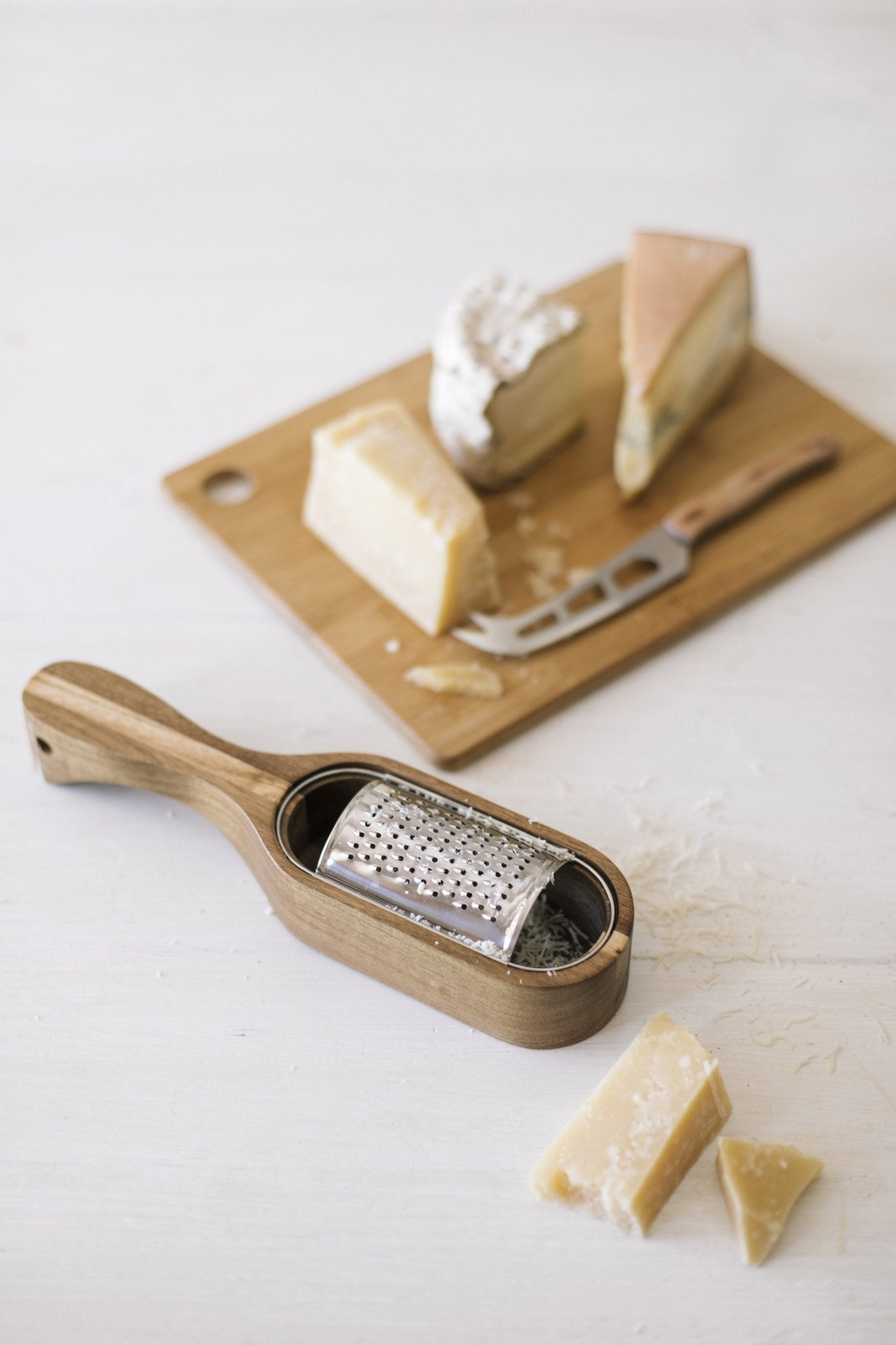 Acacia Cheese Grater - Brown