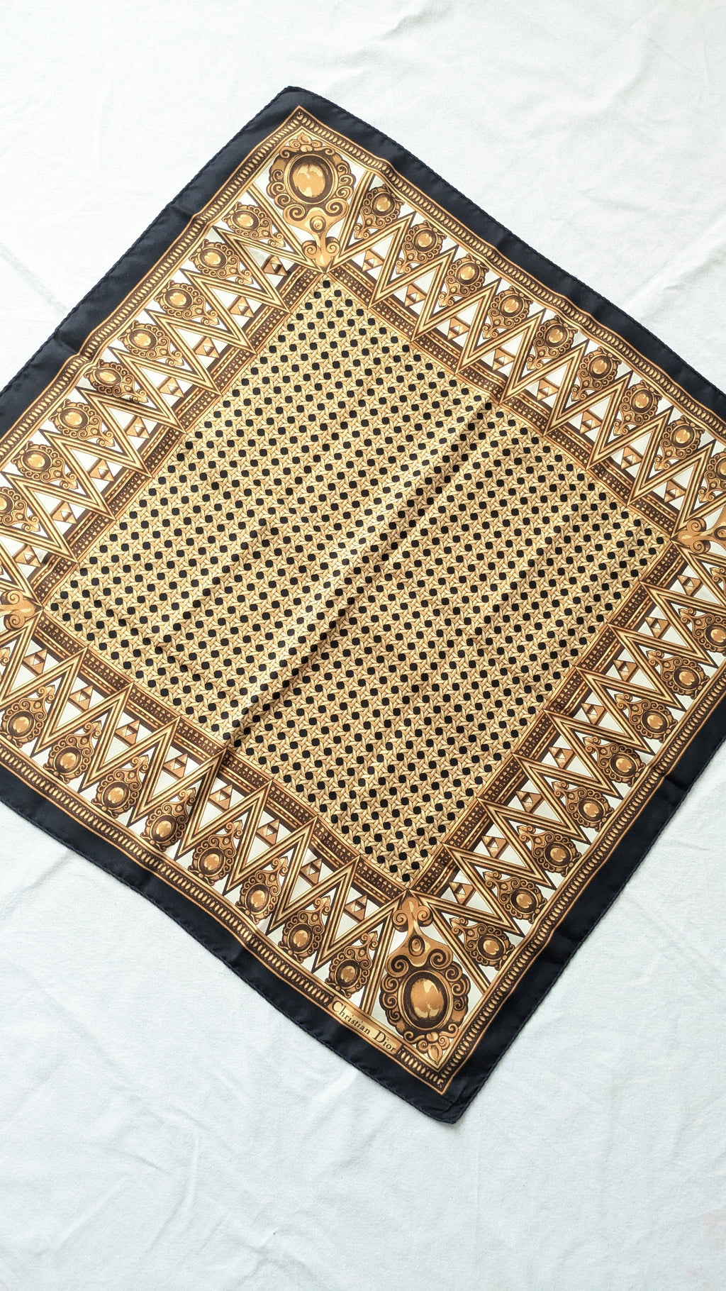 Bufanda Christian Dior – Modelo Cannage Oro Negro