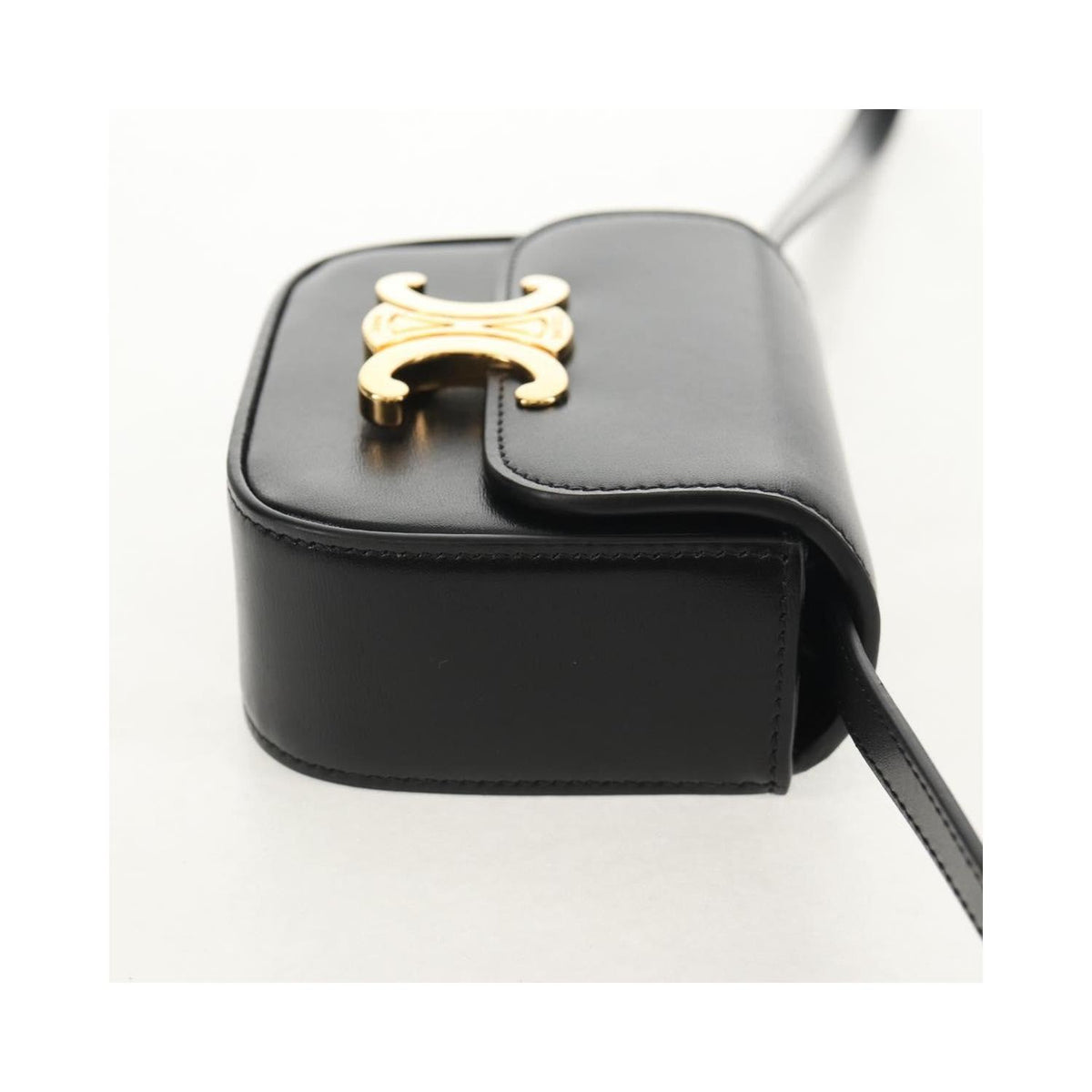 Sac À Main Celine Vintage Triomphe Shoulder Medium Cuir - Noir