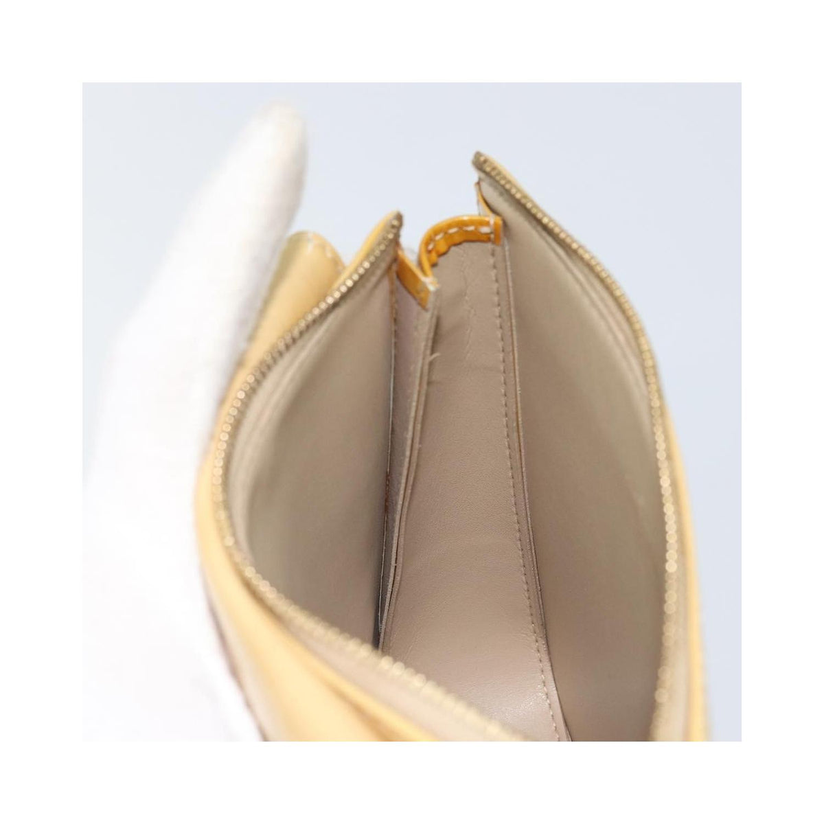 Pochette Louis Vuitton Mott Handbag Cuir Verni - Beige