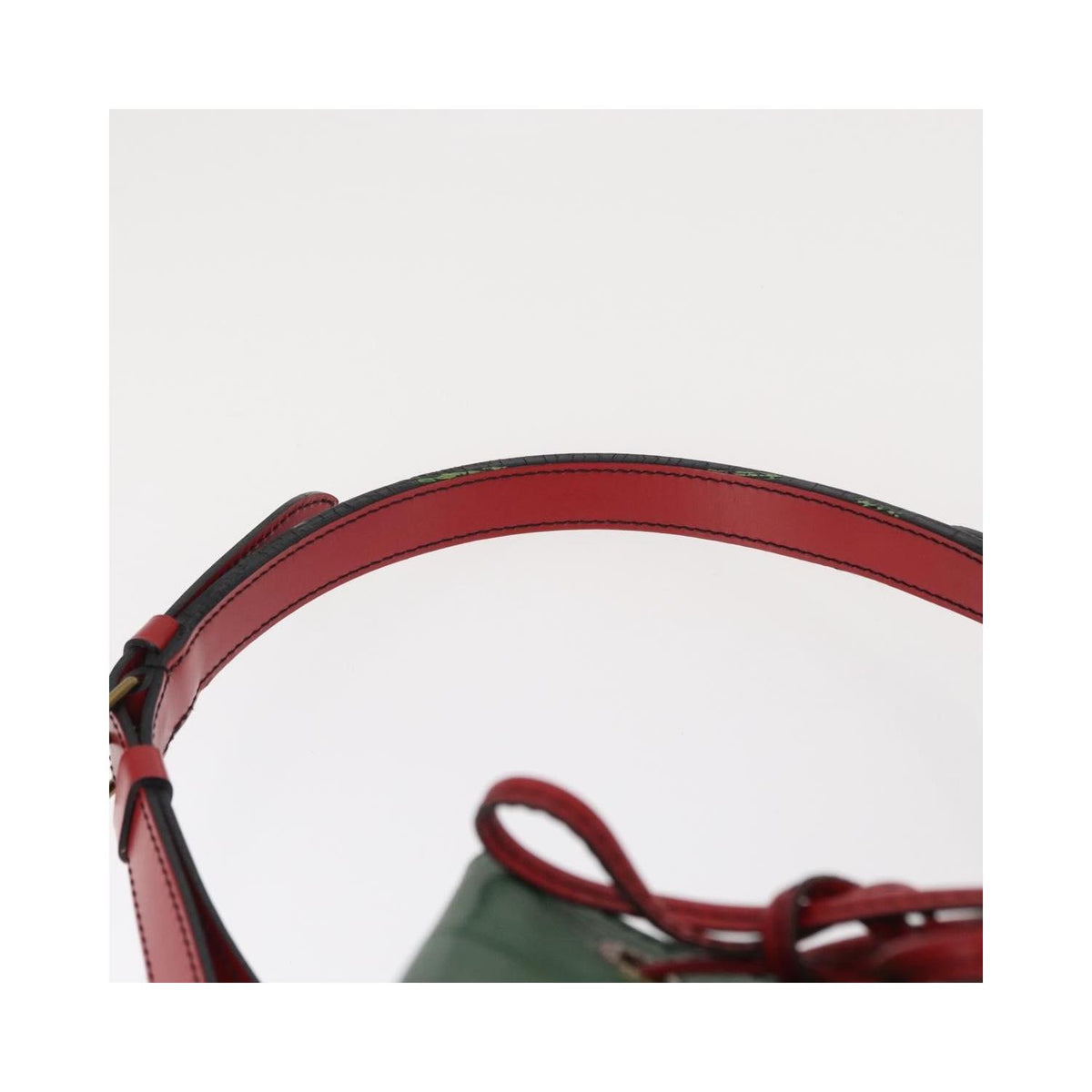 Sac Porté Épaule Louis Vuitton Bicolor Petit Noe Handbag Cuir - Vert