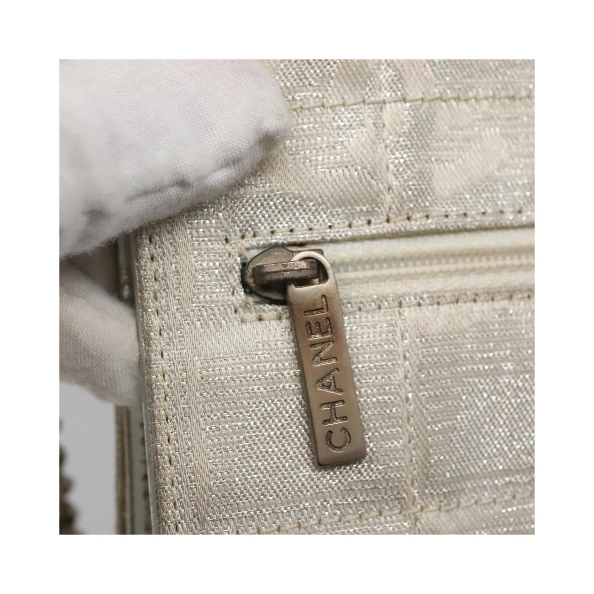 Sac Chanel Travel Line Wallet On Chain Nylon - Argent