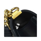 Bolso de hombro Chanel Boy Flap Old Medium de piel - azul marino