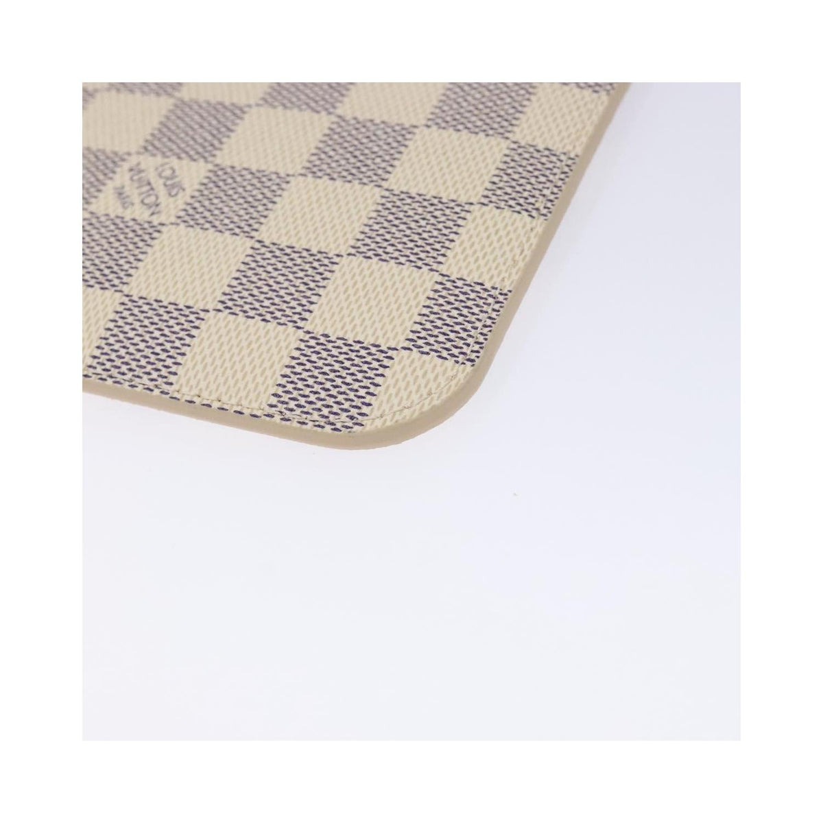 Louis Vuitton - Neverfull MM pouch in canvas - White