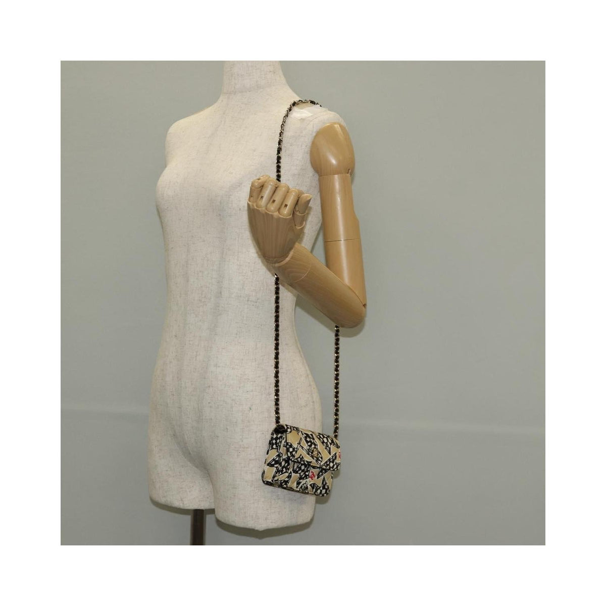 Sac Porté Épaule Chanel Flap Card Holder On Chain Satin - Beige