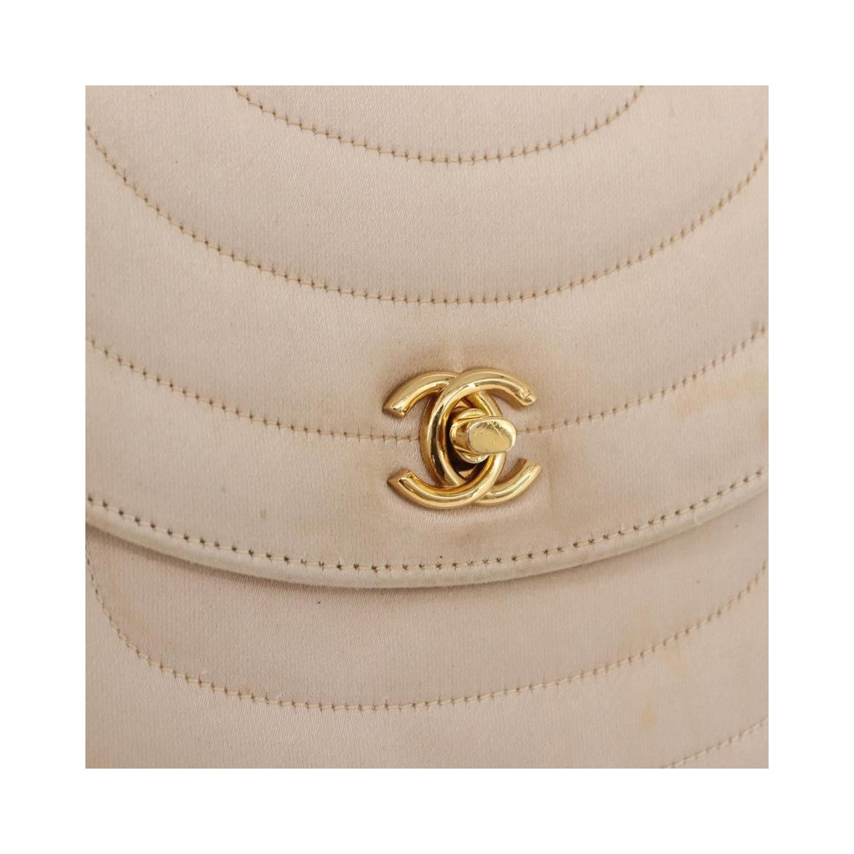 Chanel - Sac Porté Épaule Vintage Round Flap Satin - Beige