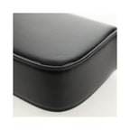Sac À Main Celine Vintage Triomphe Shoulder Medium Cuir - Noir
