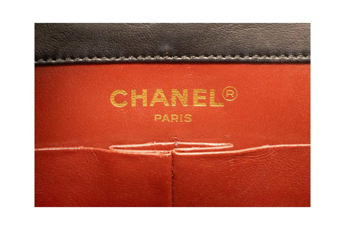 Chanel - Borsa a spalla vintage con patta rotonda, piccola, in pelle - Nero