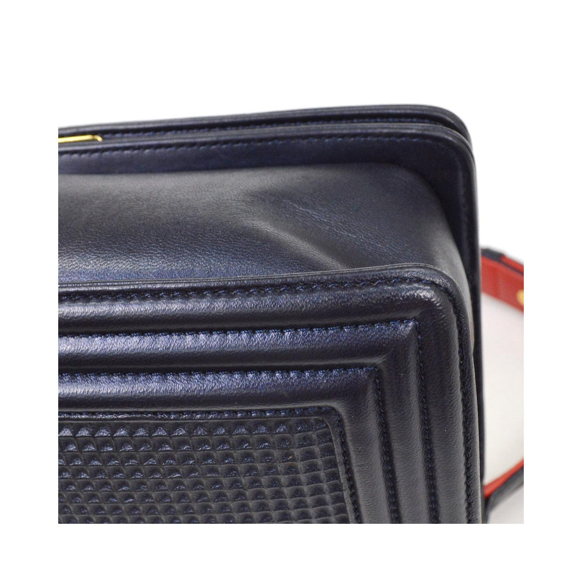Sac Porté Épaule Chanel Boy Flap New Medium Cuir - Bleu Marine