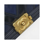 Bolso de hombro Chanel Boy Flap Old Medium de piel - azul marino