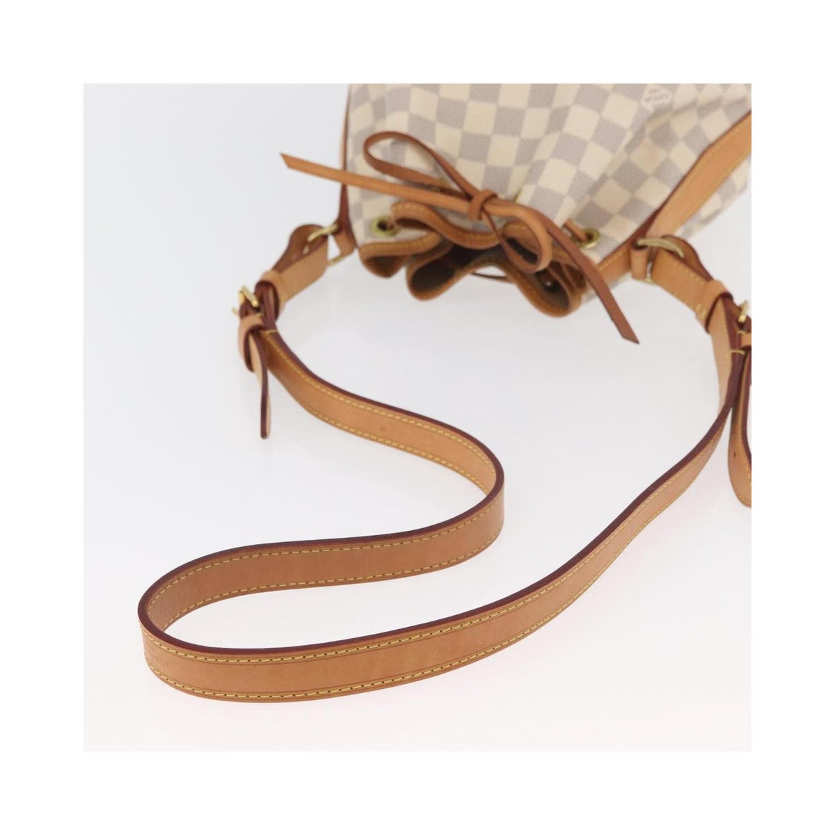 Sac À Main Louis Vuitton Noe Bb Toile - Blanc