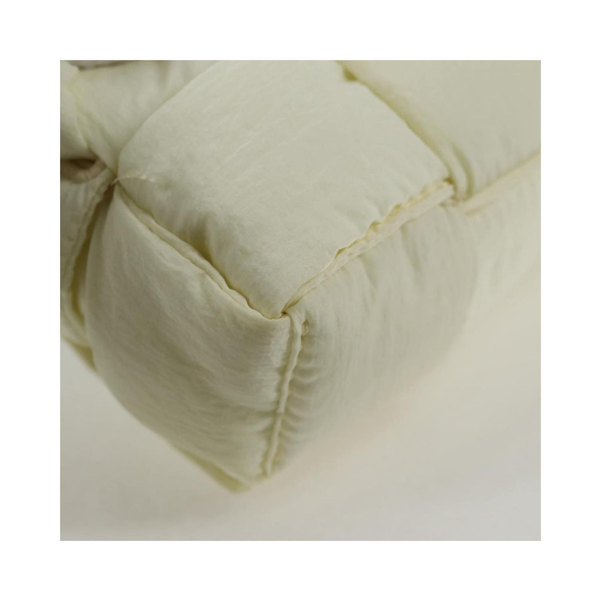 Sac Bottega Veneta Padded Tech Cassette Crossbody Bag Synthetic - Blanc