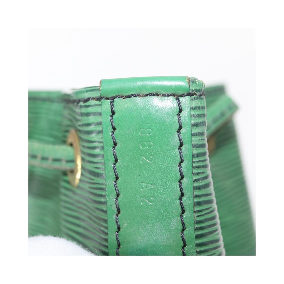 Louis Vuitton - Large Noe shoulder bag in leather - Green