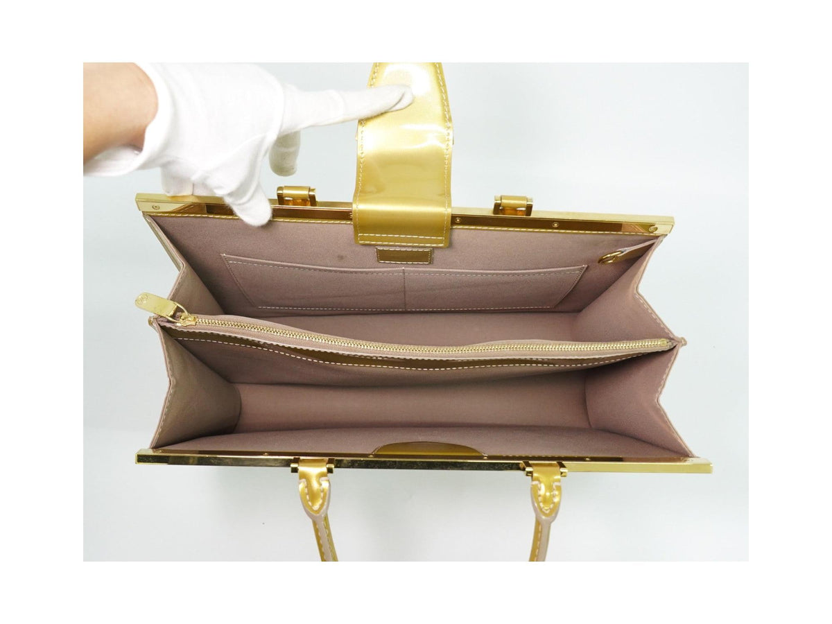 Sac À Main Louis Vuitton Deesse Gm Cuir - Beige