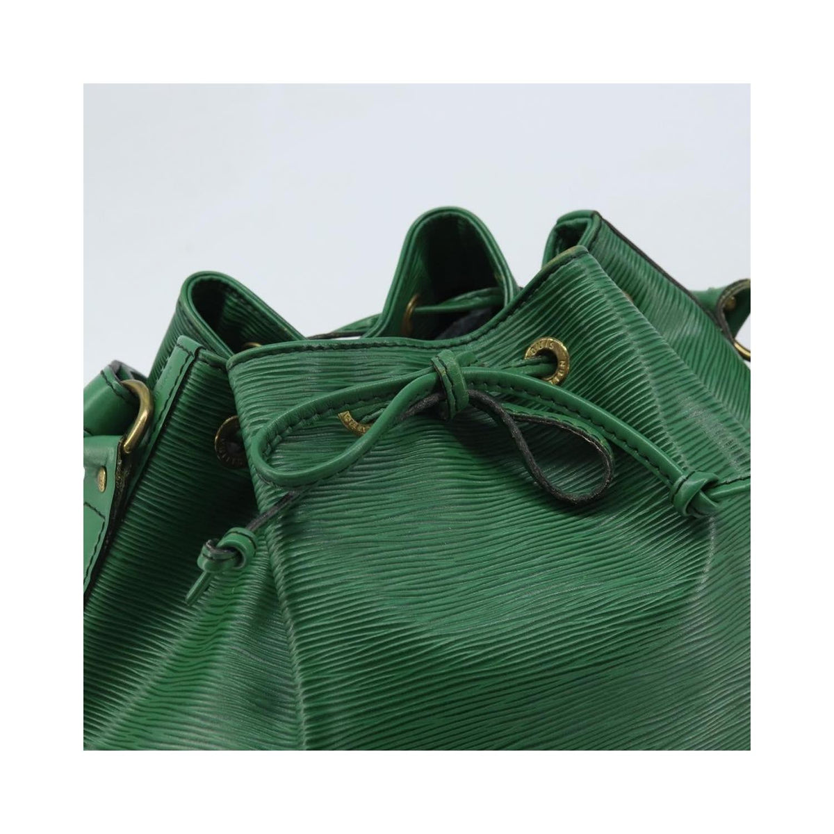 Sac Porté Épaule Louis Vuitton Petit Noe Medium Cuir - Vert