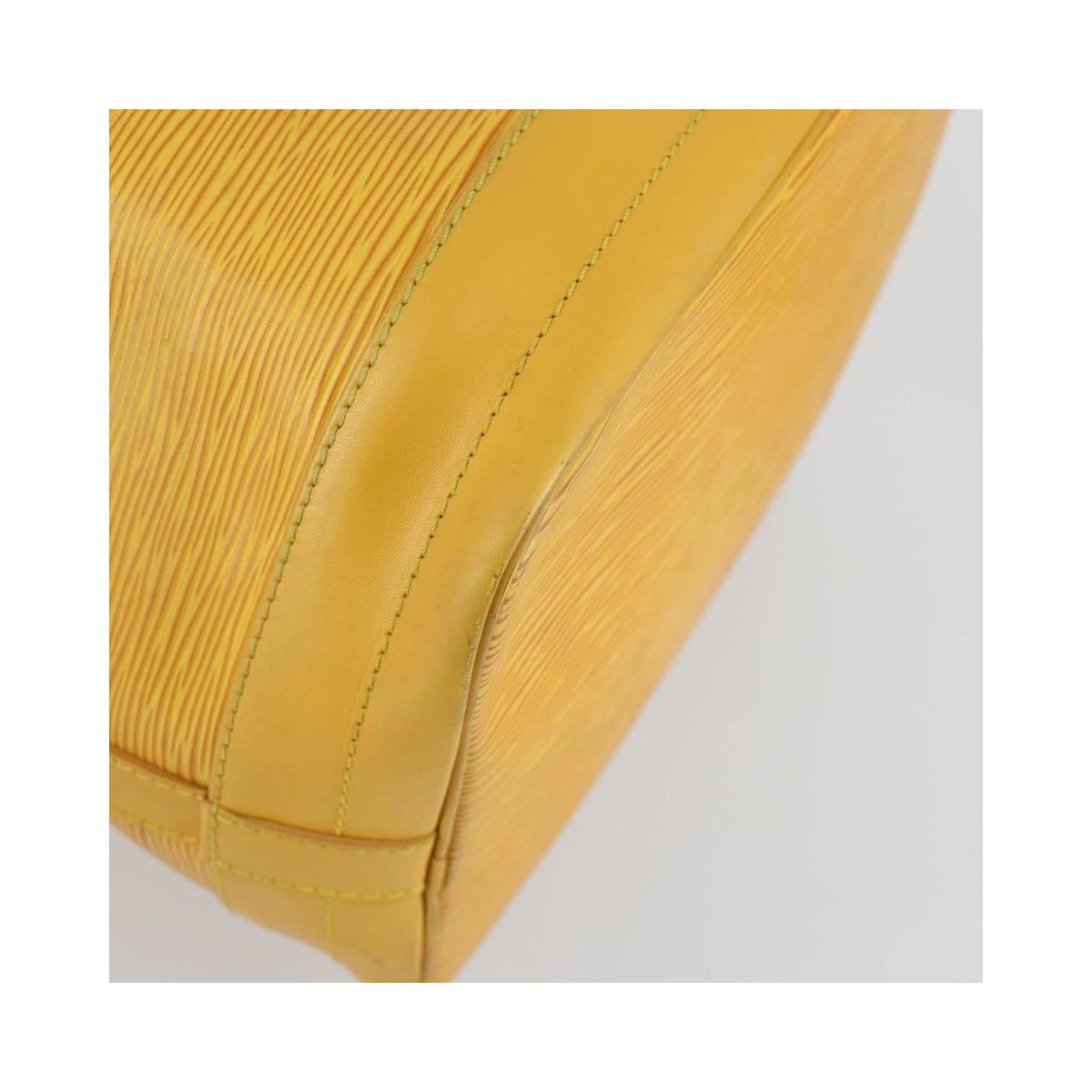 Sac Porté Épaule Louis Vuitton Noe Handbag Cuir - Jaune
