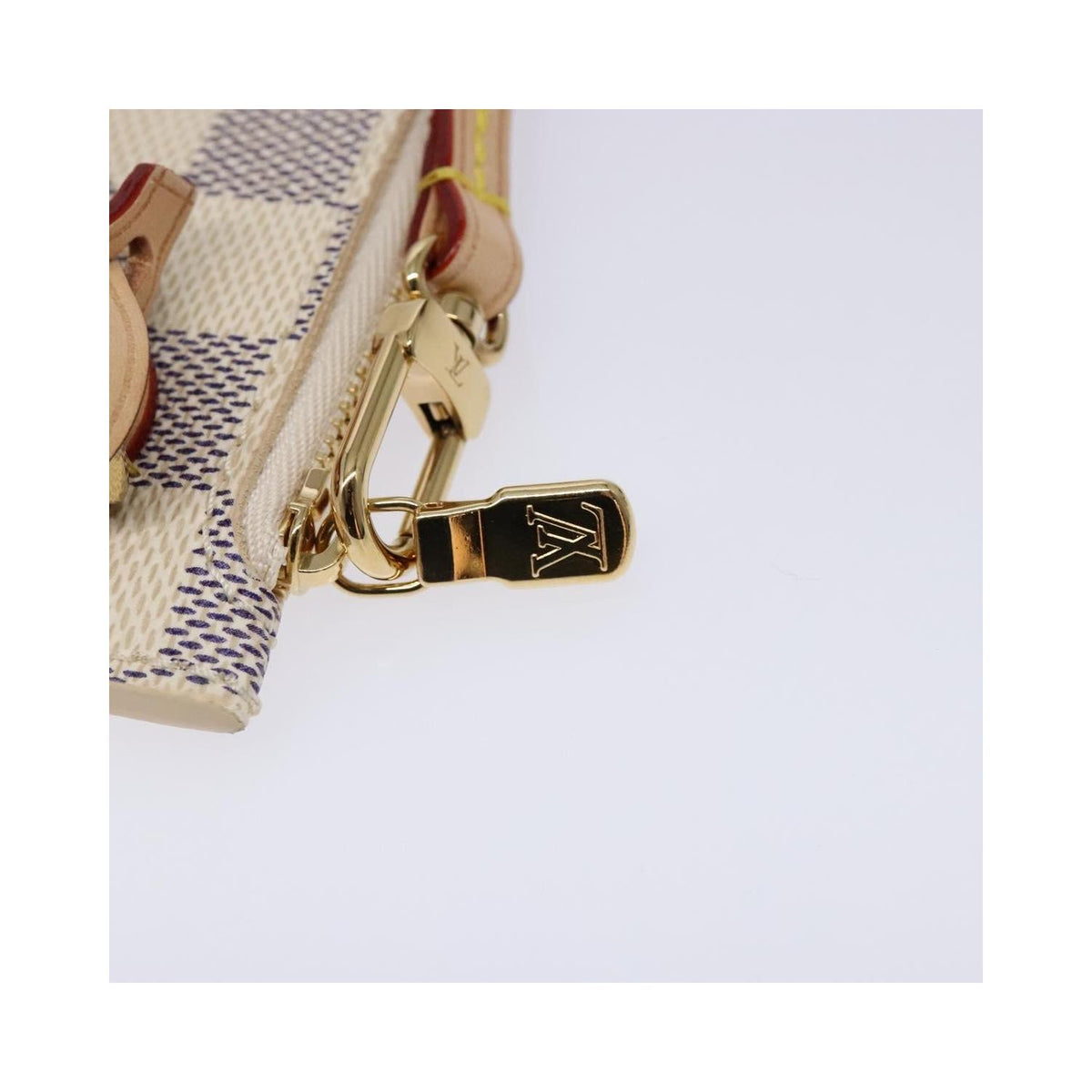 Louis Vuitton - Neverfull MM pouch in canvas - White