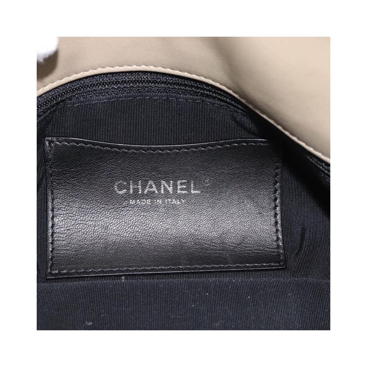 Sac À Main Chanel Just Mademoiselle Medium Cuir Verni - Beige