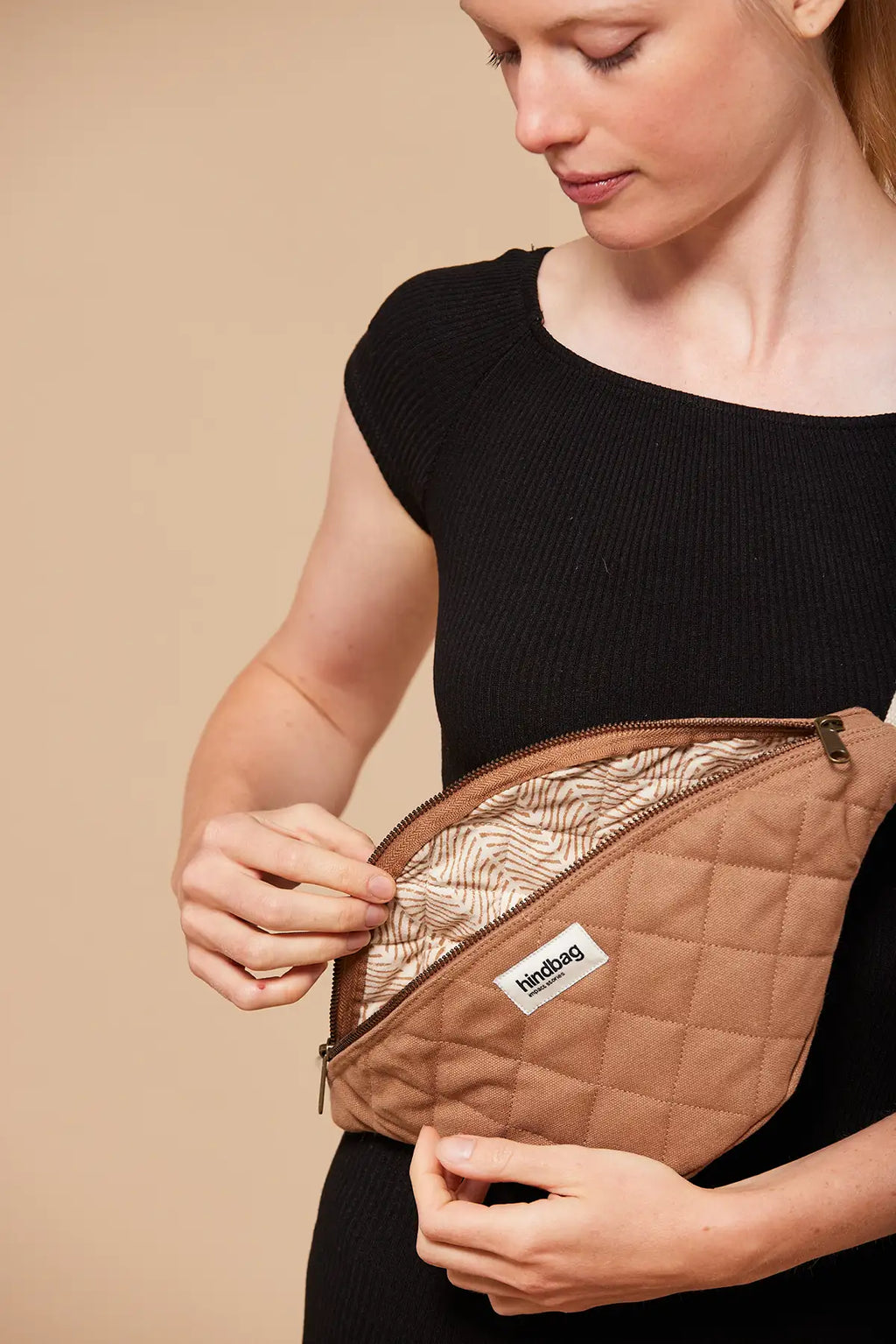 Riñonera acolchada Olivia Cannelle Hindbag2