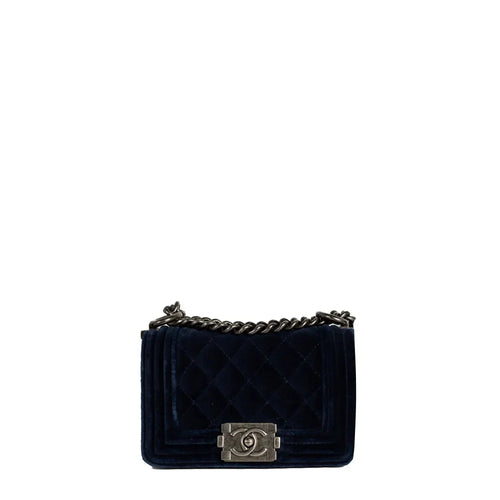 sac de seconde main boy chanel  en velours bleu face